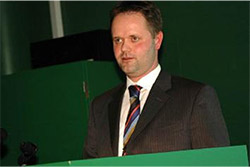 Jens Wilhelm V referierte sachkundig und anschaulich über die vielfältigen Praxisprobleme eines Insolvenzplans. Foto: JaMedi